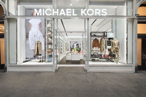 Shops with MICHAEL KORS COLLECTION in Thessaloniki title